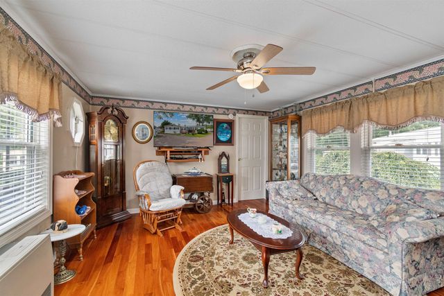6 East Avenue, Colchester (colchester), VT 05446