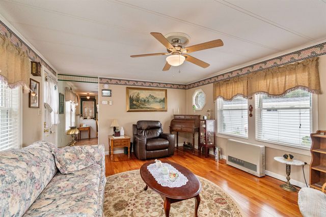 6 East Avenue, Colchester (colchester), VT 05446