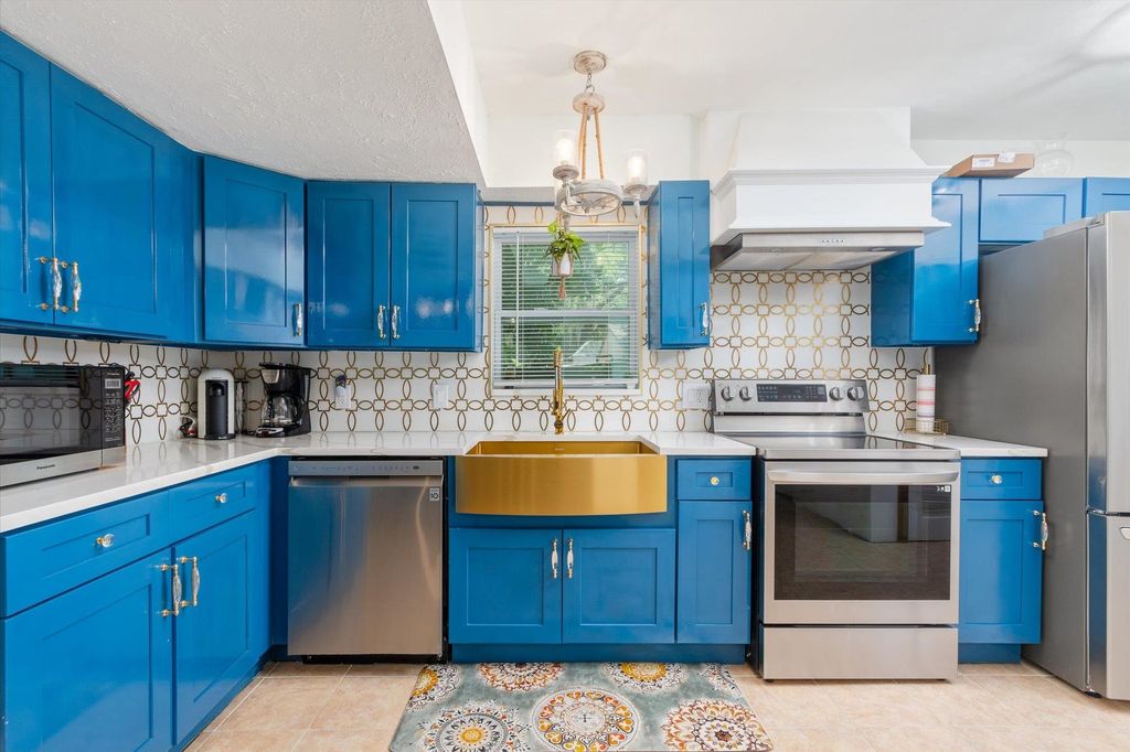 13 Douglas Ave, St Augustine, FL 32084