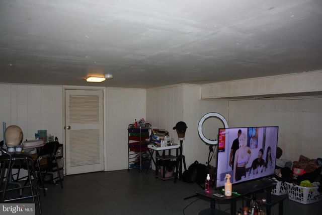 700 CUMBERLAND ST, Baltimore, MD 21217