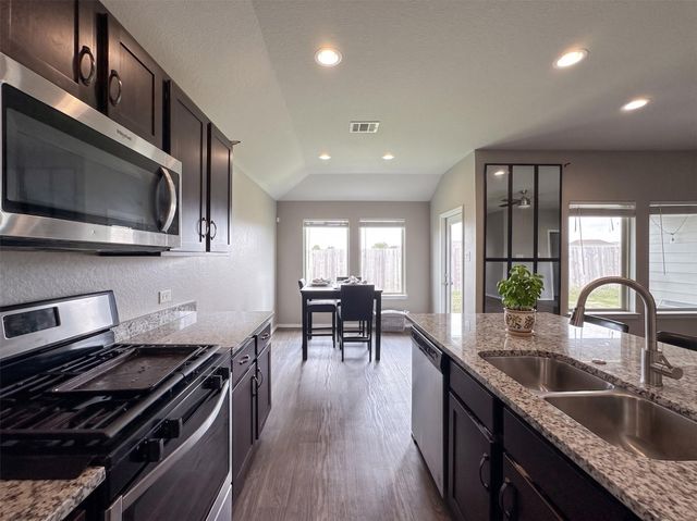 8203 Tamarind Lane, Baytown, TX 77521