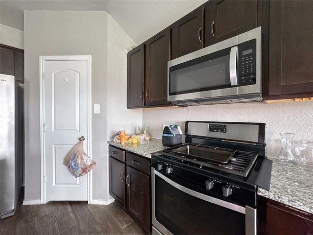 8203 Tamarind Lane, Baytown, TX 77521