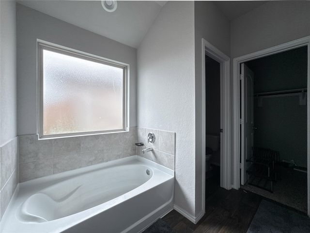 8203 Tamarind Lane, Baytown, TX 77521