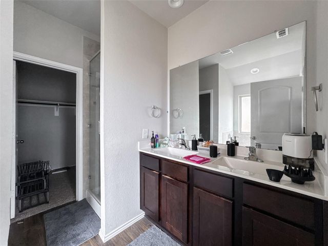 8203 Tamarind Lane, Baytown, TX 77521