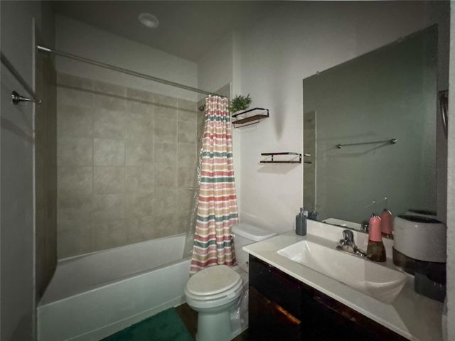 8203 Tamarind Lane, Baytown, TX 77521