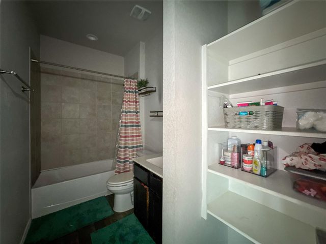 8203 Tamarind Lane, Baytown, TX 77521