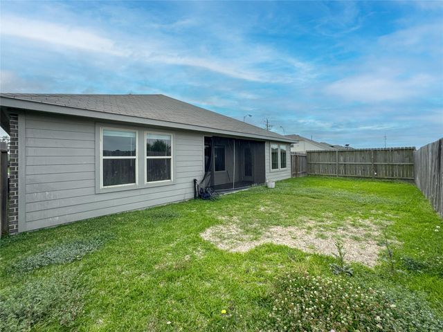 8203 Tamarind Lane, Baytown, TX 77521