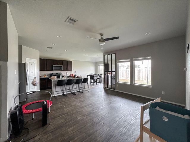 8203 Tamarind Lane, Baytown, TX 77521