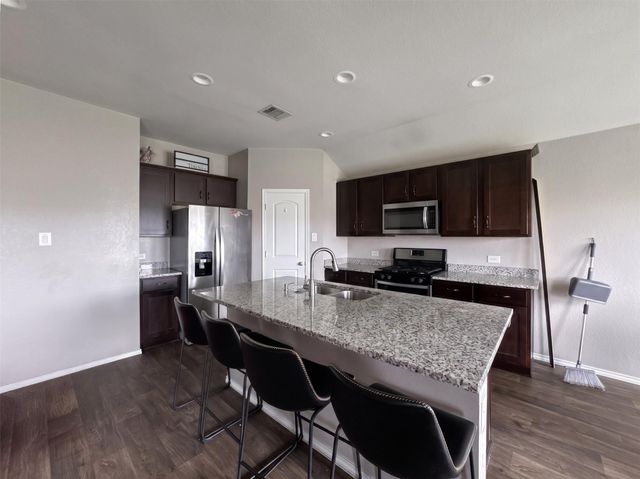 8203 Tamarind Lane, Baytown, TX 77521