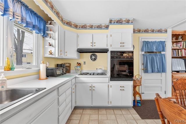 103 Hardcastle Avenue, Whitestown, NY 13492