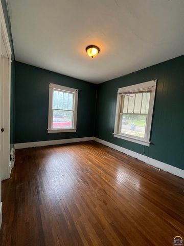 22 S Exchange ST, Emporia, KS 66801