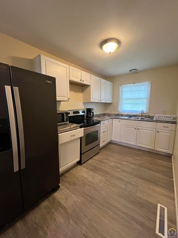 22 S Exchange ST, Emporia, KS 66801