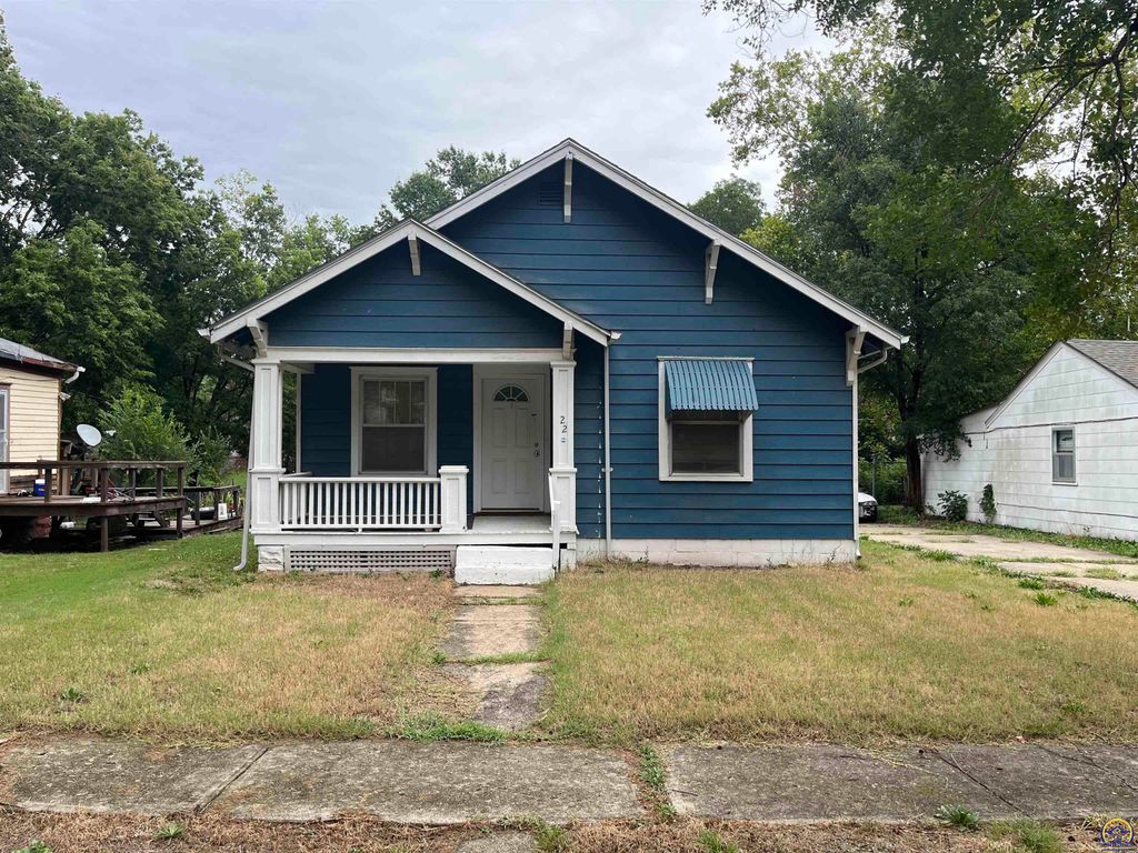 22 S Exchange ST, Emporia, KS 66801