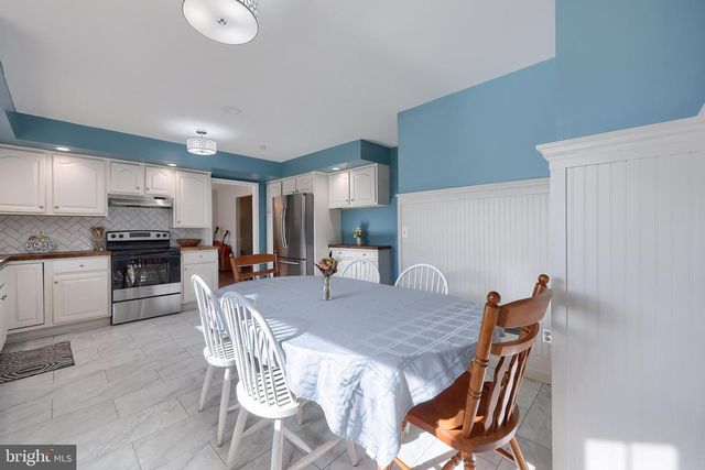 6659 JACKSON DR, Seven Valleys, PA 17360