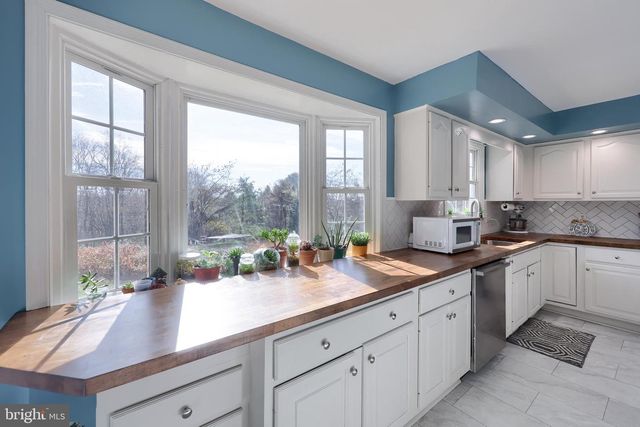 6659 JACKSON DR, Seven Valleys, PA 17360