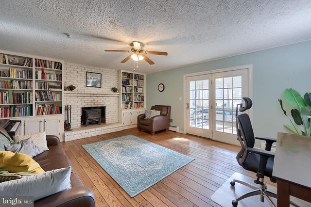 6659 JACKSON DR, Seven Valleys, PA 17360