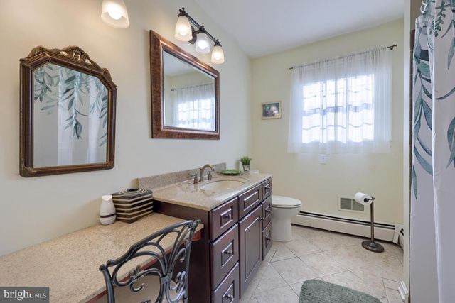 6659 JACKSON DR, Seven Valleys, PA 17360
