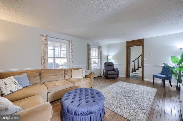 6659 JACKSON DR, Seven Valleys, PA 17360