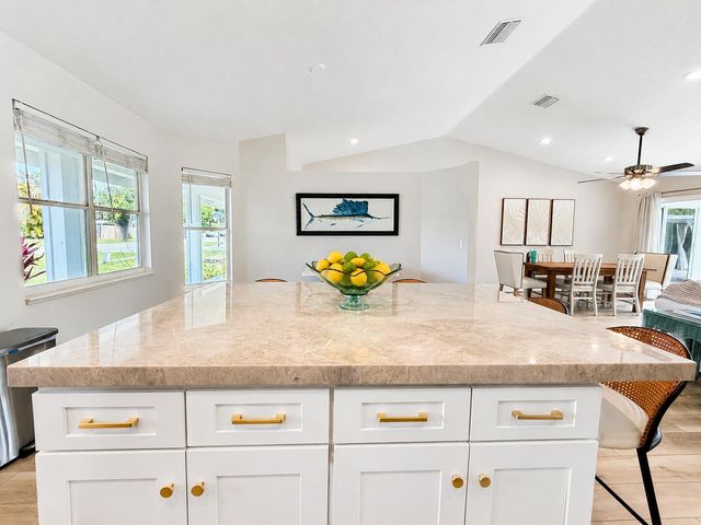 341 Suwanee Avenue, Jupiter, FL 33458