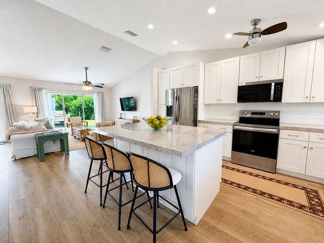 341 Suwanee Avenue, Jupiter, FL 33458