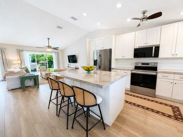341 Suwanee Avenue, Jupiter, FL 33458