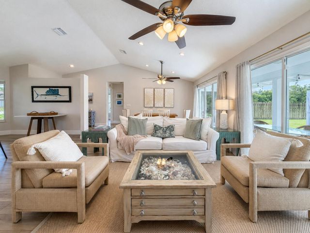 341 Suwanee Avenue, Jupiter, FL 33458