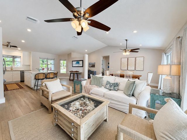 341 Suwanee Avenue, Jupiter, FL 33458