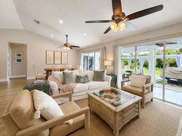 341 Suwanee Avenue, Jupiter, FL 33458