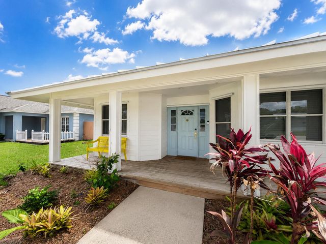 341 Suwanee Avenue, Jupiter, FL 33458