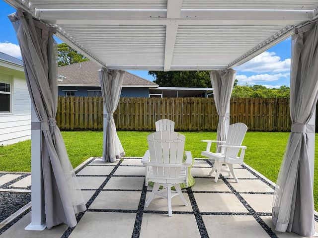 341 Suwanee Avenue, Jupiter, FL 33458
