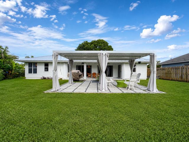 341 Suwanee Avenue, Jupiter, FL 33458