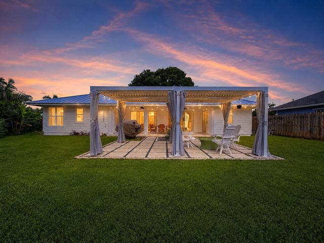 341 Suwanee Avenue, Jupiter, FL 33458