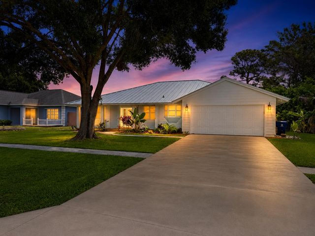 341 Suwanee Avenue, Jupiter, FL 33458