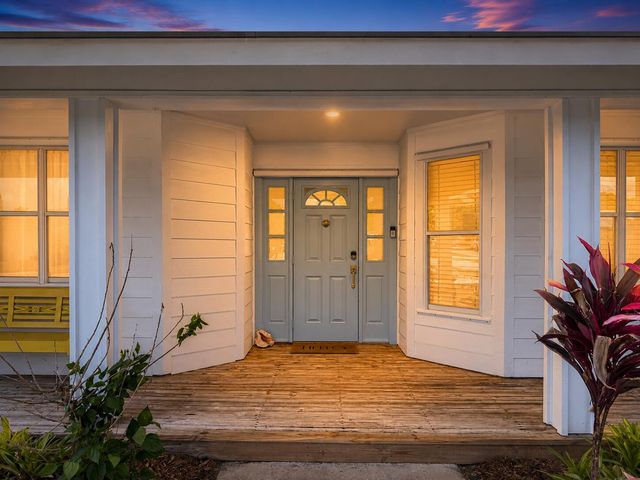 341 Suwanee Avenue, Jupiter, FL 33458