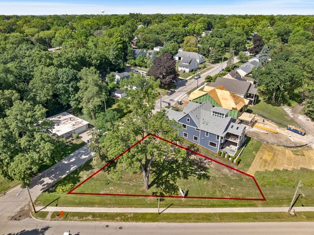 16 Mosedale Street, St. Charles, IL 60174