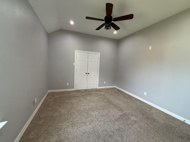 825 Mossey Drive, La Porte, TX 77571