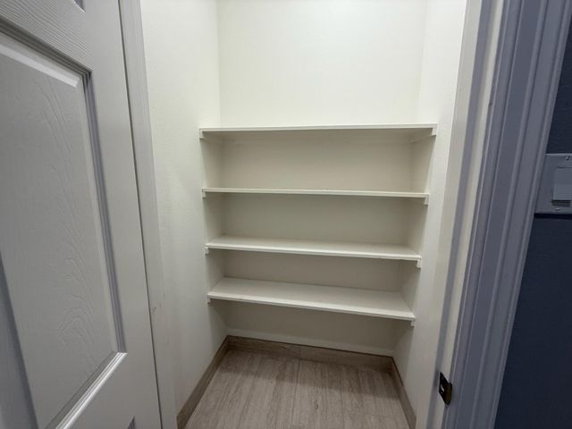 825 Mossey Drive, La Porte, TX 77571