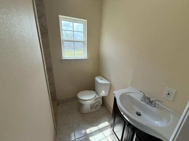 825 Mossey Drive, La Porte, TX 77571