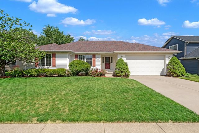 4421 Oak Street, Davenport, IA 52806