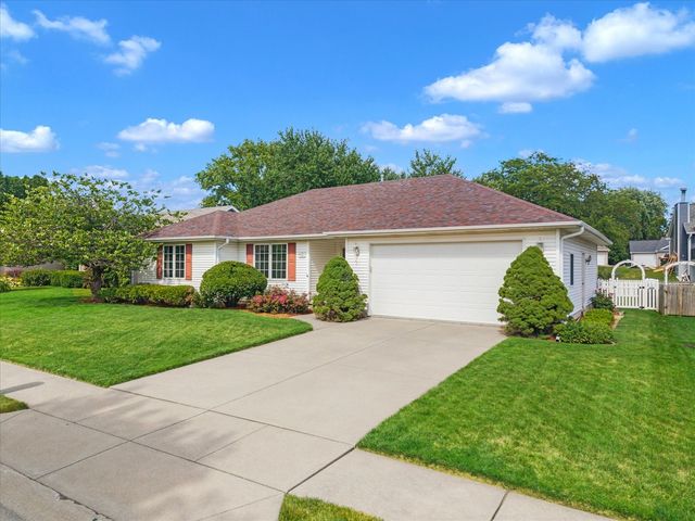 4421 Oak Street, Davenport, IA 52806