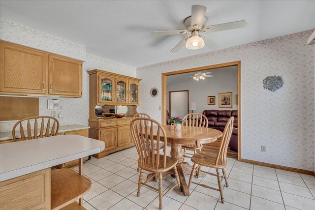4421 Oak Street, Davenport, IA 52806