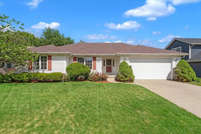 4421 Oak Street, Davenport, IA 52806