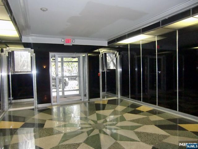 7427 Boulevard East a, North Bergen, NJ 07047