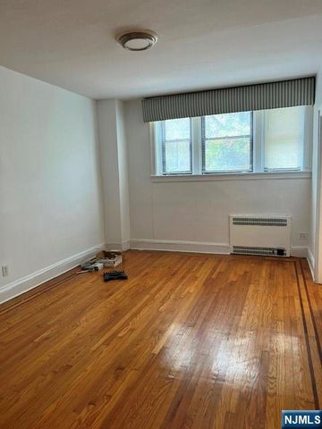 7427 Boulevard East a, North Bergen, NJ 07047