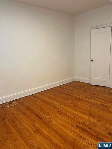 7427 Boulevard East a, North Bergen, NJ 07047