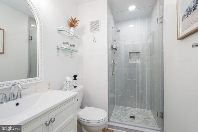 35979 CONDO DR #203B, Rehoboth Beach, DE 19971