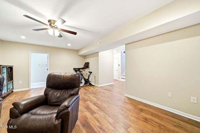 191 Royal Oaks Drive, Jonesborough, TN 37659