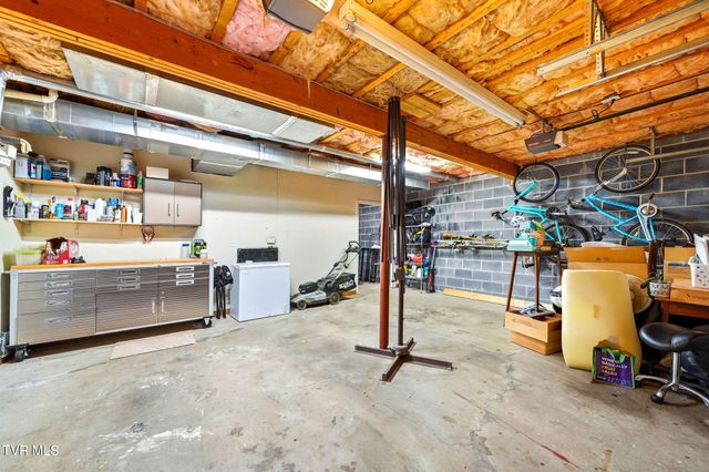 191 Royal Oaks Drive, Jonesborough, TN 37659