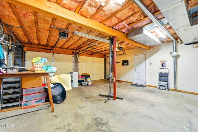 191 Royal Oaks Drive, Jonesborough, TN 37659