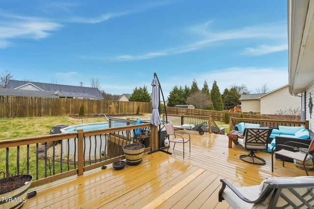 191 Royal Oaks Drive, Jonesborough, TN 37659